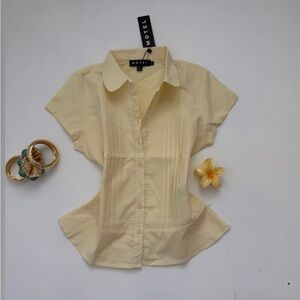 Motel yellow top